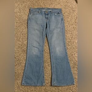Old Navy The Flirt Light Wash Jeans, size 10